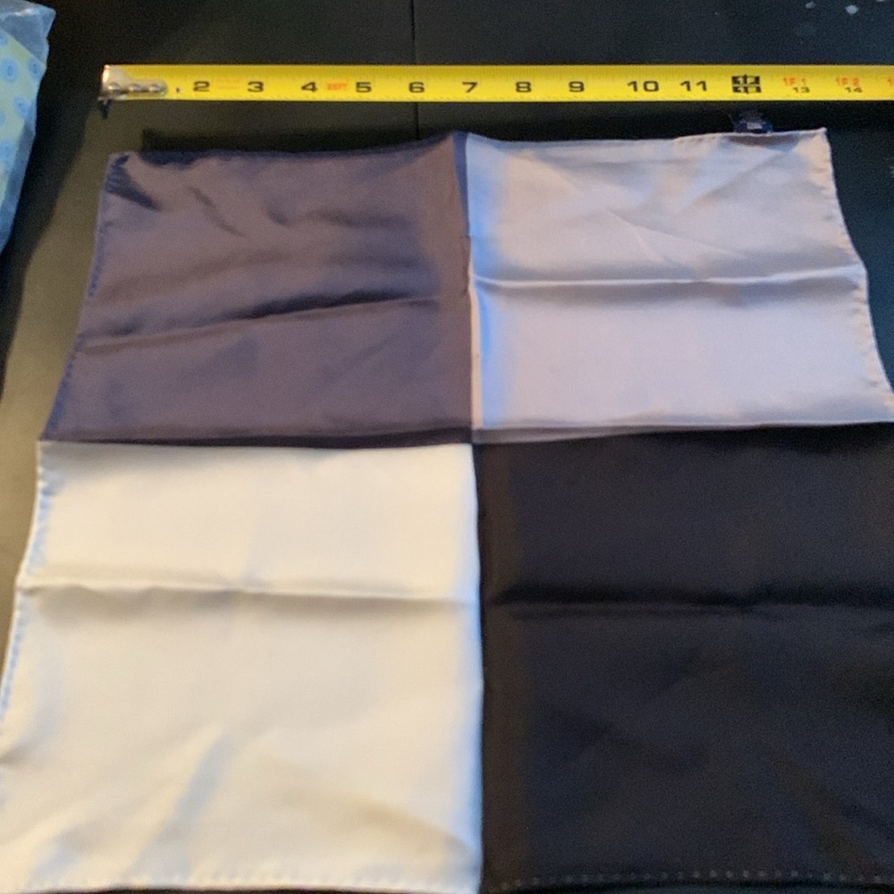 Pocket square - Picture 4 of 6